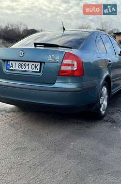 Лифтбек Skoda Octavia 2006 в Каневе