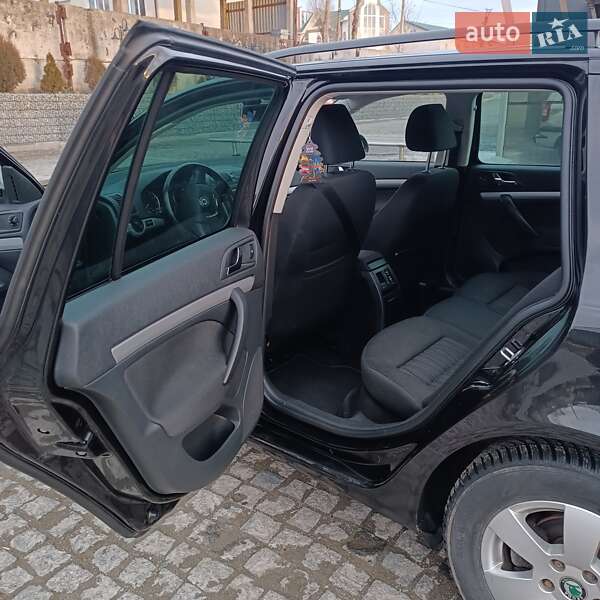 Универсал Skoda Octavia 2009 в Кельменцах