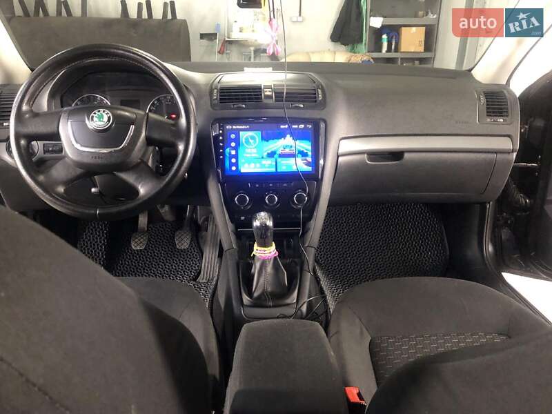 Лифтбек Skoda Octavia 2009 в Золочеве