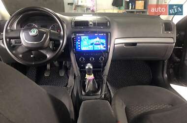 Лифтбек Skoda Octavia 2009 в 
