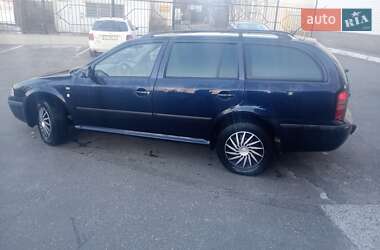 Універсал Skoda Octavia 2003 в Золотоноші