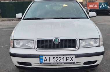 Лифтбек Skoda Octavia 1999 в Киеве