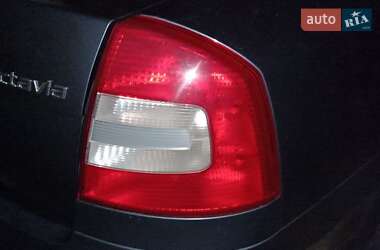 Лифтбек Skoda Octavia 2010 в 