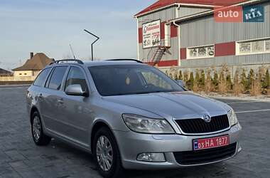 Универсал Skoda Octavia 2010 в Луцке