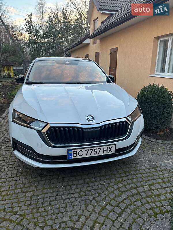 Лифтбек Skoda Octavia 2022 в 