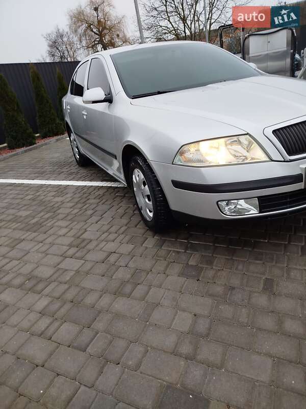 Лифтбек Skoda Octavia 2005 в Звягеле