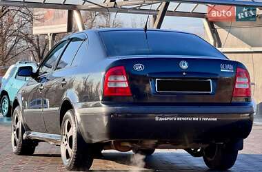 Ліфтбек Skoda Octavia 2004 в Запоріжжі