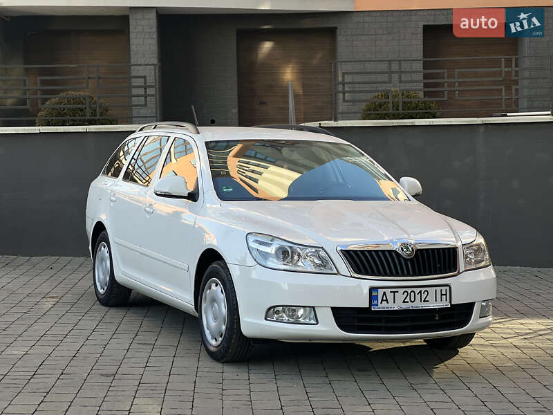 Универсал Skoda Octavia 2012 в 