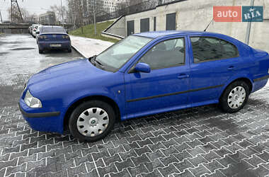 Лифтбек Skoda Octavia 2009 в 