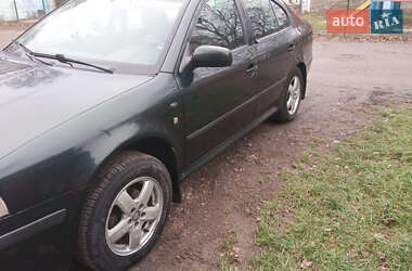 Ліфтбек Skoda Octavia 2003 в 