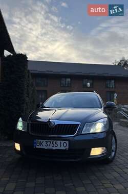 Універсал Skoda Octavia 2009 в Сарнах