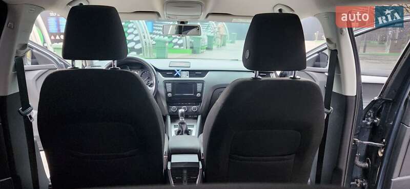 Лифтбек Skoda Octavia 2015 в Кропивницком