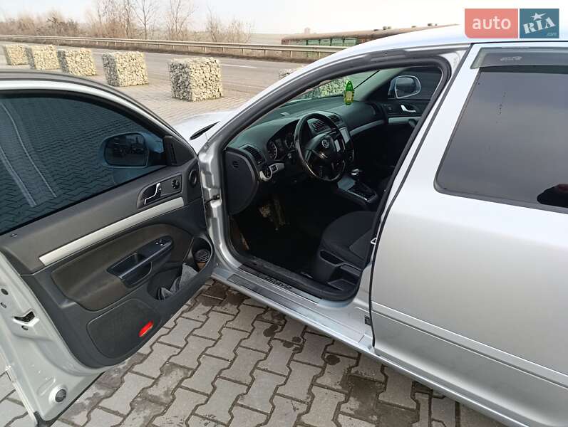 Лифтбек Skoda Octavia 2012 в Черновцах