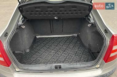 Лифтбек Skoda Octavia 2006 в 