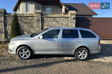 Універсал Skoda Octavia 2012 в Дунаївцях