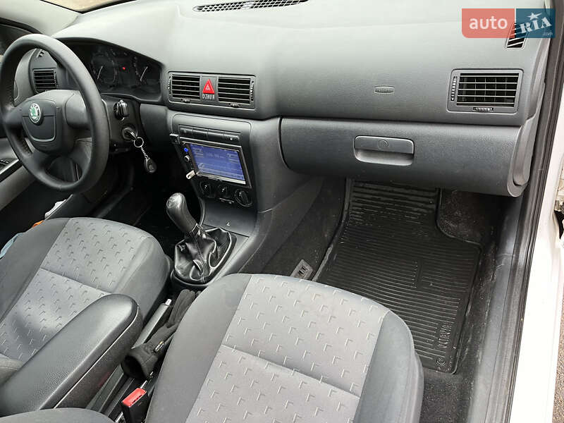 Лифтбек Skoda Octavia 2009 в Житомире