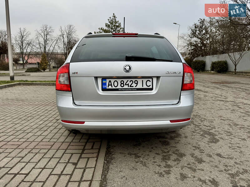 Универсал Skoda Octavia 2011 в Ужгороде