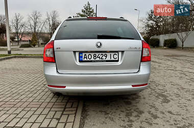Універсал Skoda Octavia 2011 в 
