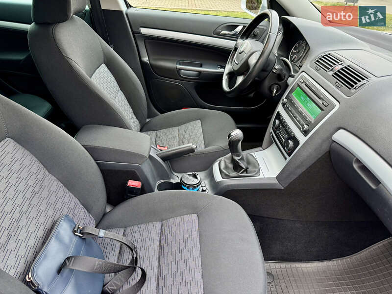 Универсал Skoda Octavia 2011 в Ужгороде