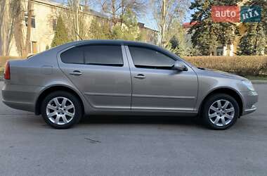 Лифтбек Skoda Octavia 2011 в 