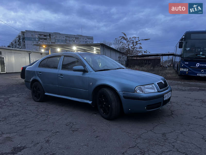 Лифтбек Skoda Octavia 2004 в Краматорске