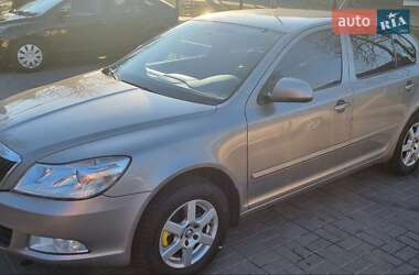Ліфтбек Skoda Octavia 2010 в 