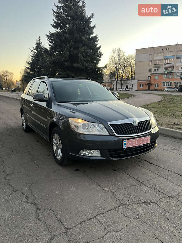 Универсал Skoda Octavia 2011 в Сумах