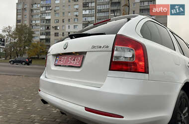 Універсал Skoda Octavia 2012 в Сумах