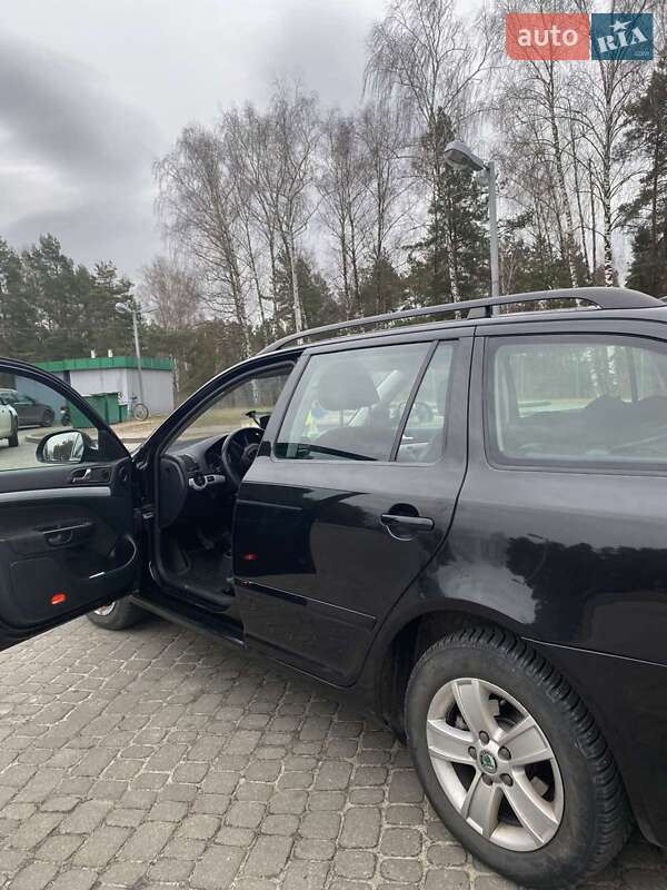 Универсал Skoda Octavia 2010 в Луцке
