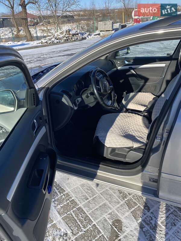 Универсал Skoda Octavia 2010 в Калуше