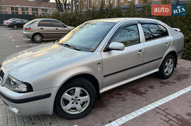 Ліфтбек Skoda Octavia 2002 в Черкасах