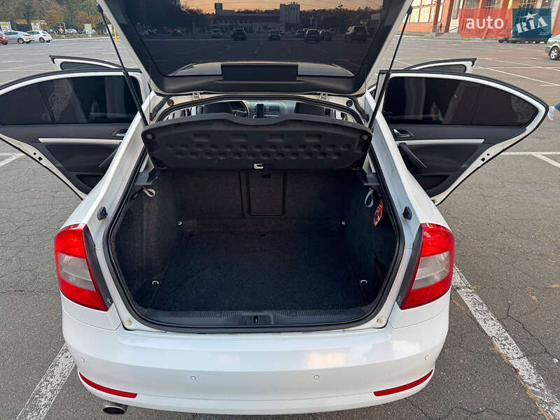 Ліфтбек Skoda Octavia 2009 в Києві фото 9 Ліфтбек Skoda Octavia 2009 в Києві