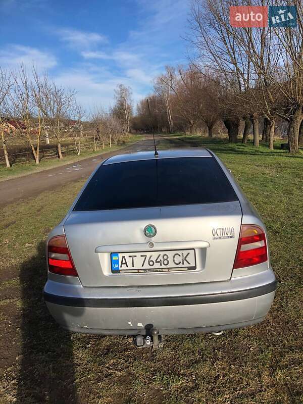 Ліфтбек Skoda Octavia 2000 в Івано-Франківську