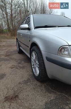 Універсал Skoda Octavia 2002 в Смілі