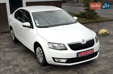 Лифтбек Skoda Octavia 2015 в Тячеве