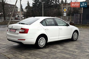 Лифтбек Skoda Octavia 2015 в Тячеве