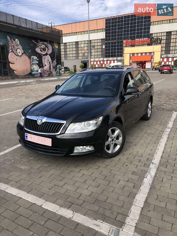 Універсал Skoda Octavia 2010 в Луцьку