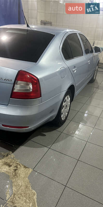 Лифтбек Skoda Octavia 2009 в Кропивницком