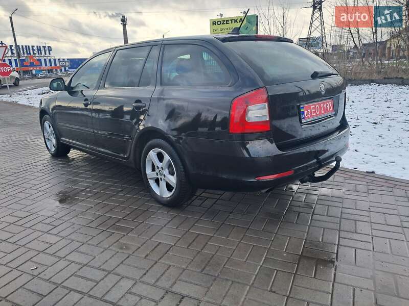 Універсал Skoda Octavia 2012 в Нововолинську