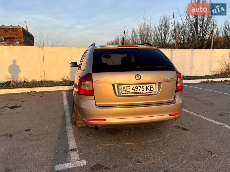 Універсал Skoda Octavia 2012 в Дніпрі