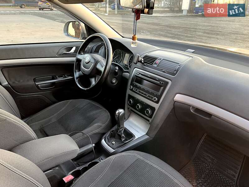 Універсал Skoda Octavia 2012 в Дніпрі