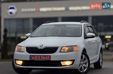 Універсал Skoda Octavia 2015 в Чернівцях