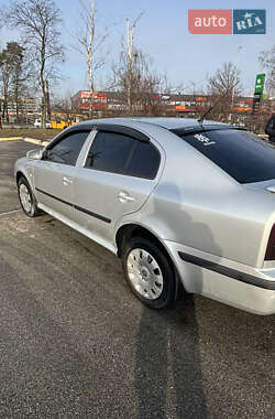 Лифтбек Skoda Octavia 2006 в Киеве