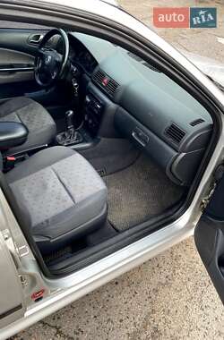Лифтбек Skoda Octavia 2005 в 