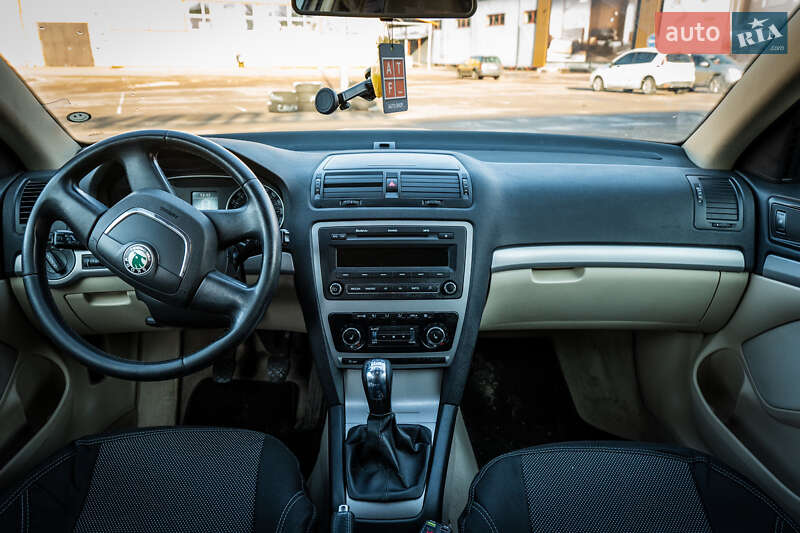 Універсал Skoda Octavia 2010 в Житомирі