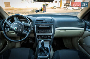 Універсал Skoda Octavia 2010 в 