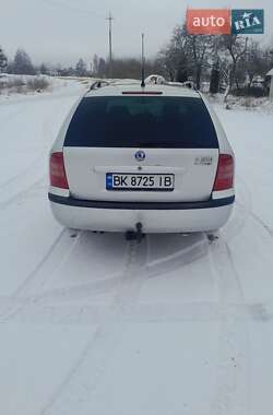 Універсал Skoda Octavia 2003 в Рокитному