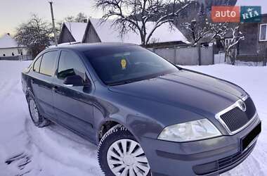 Лифтбек Skoda Octavia 2007 в Рахове