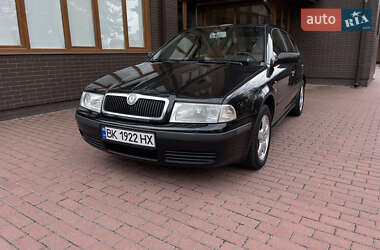 Ліфтбек Skoda Octavia 2004 в Рівному