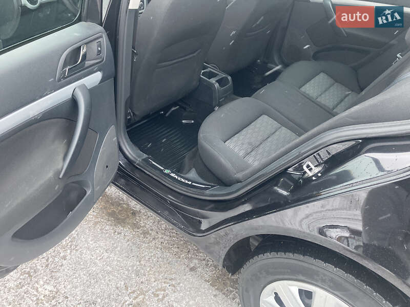 Лифтбек Skoda Octavia 2010 в Виннице